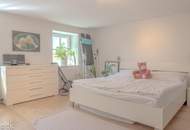 Großzügiges Wohnhaus mit Pool