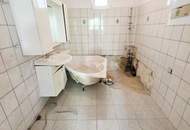 Selbst gestalten! Altbauwohnung mit Renovierungsbedarf in der schönen Hasnerstraße! Perfekte Infrastruktur und Anbindung + Ruhige Fahrradstraße + Balkonanbau möglich! Jetzt zugreifen!