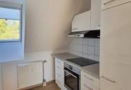 Tolle Eigentumswohnung im Dachgeschoß in sehr guter Lage mit einem eigenen Parkplatz