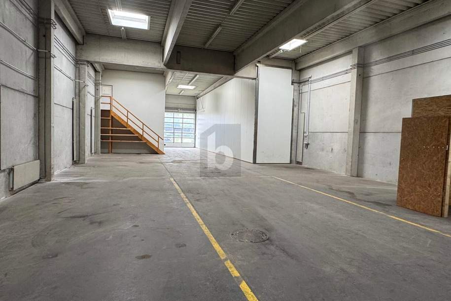 PERFEKT GELEGENE LAGERHALLE MIT BÜRORÄUMLICHKEITEN, Gewerbeobjekt-miete, 4.560,00,€, 2100 Korneuburg