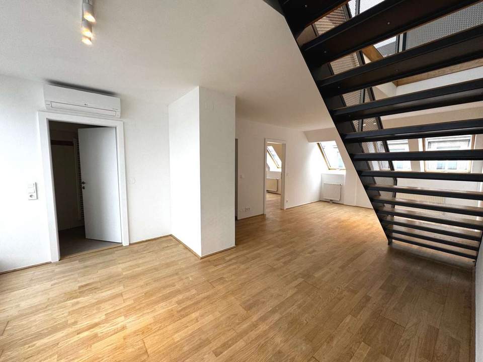 Leben auf zwei Ebenen – Elegante Dachgeschoss-Maisonette mit Wohlfühlterrasse