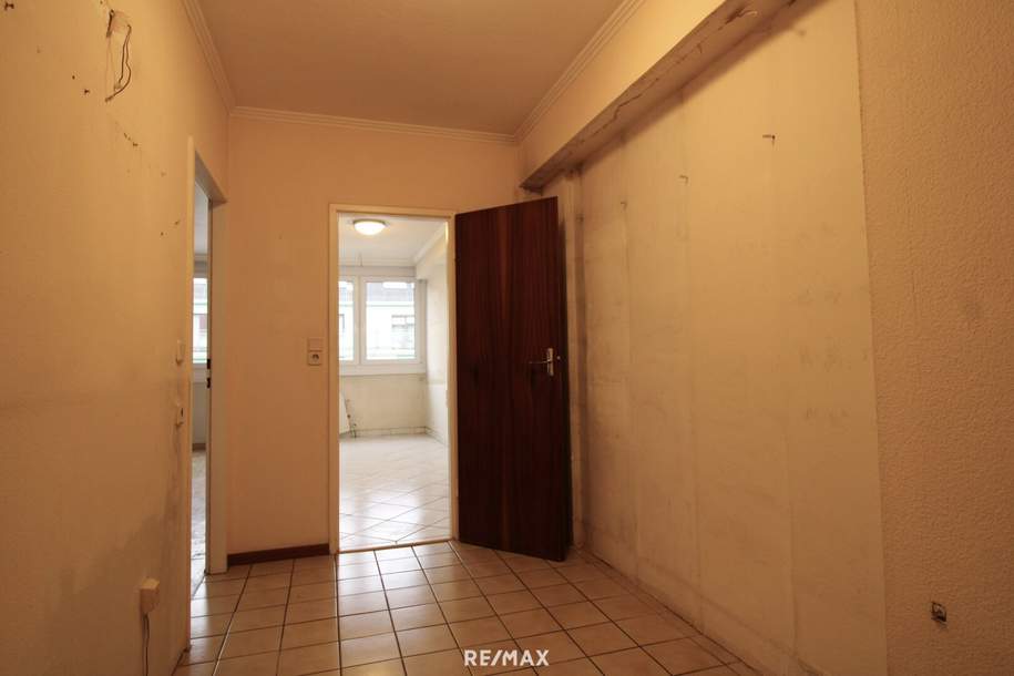 3-Zimmer-Wohnung im 4. Stock mit ca. 88 m² – zur Komplettsanierung, Wohnung-kauf, 276.000,€, 1140 Wien 14., Penzing