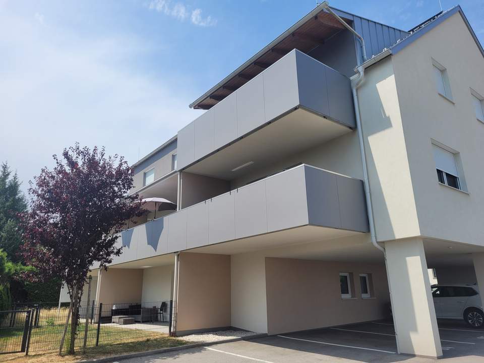 Moderne Vierzimmerwohnung mit Garten