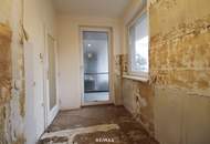 Sanierungsbedürftige 3-Zimmer-Wohnung mit Balkon in zentraler Lage von Favoriten