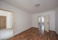 ++AIRBNB++ Unlock the Potential – 3-Room Period Apartment to Make Your Own