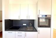 Nähe U1 | Klimatisierte Dachgeschosswohnung mit tollem Wienblick | Tiefgarage