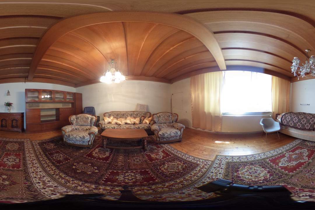 Große Familie? Viel Platz und uneinsehbarer Innenhof!