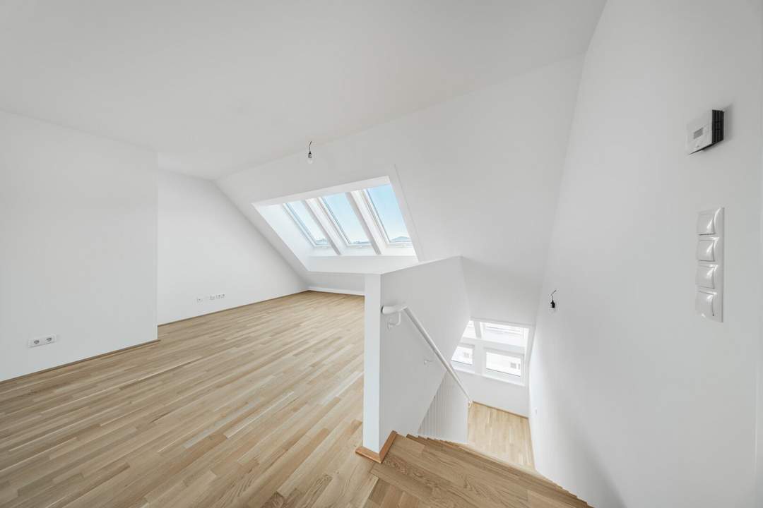 SKY HIGH >> lichtdurchflutete DG-Maisonette mit Dachterrasse für Anleger >> ideale Verkehrsanbindung