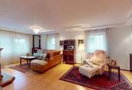 Familienhaus mit Pool, 4 Garagen und Nebenflächen