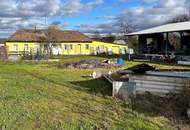Großes Grundstück mit Einfamilienhaus und Lagerhalle