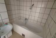 Hof- und westseitige 2-Zimmer-Wohnung im 4. Liftstock zw. Augarten und U6 Jägerstraße