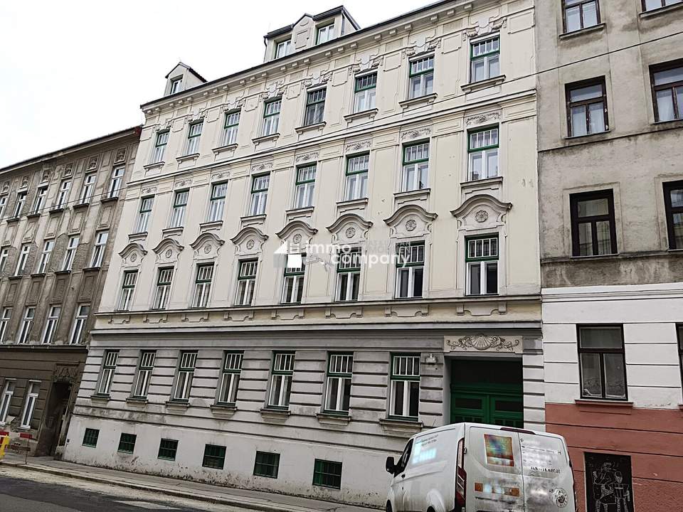 Stilvolle, elegante Altbauwohnung, zentral gelegen mit Gemeinschaftsgarten