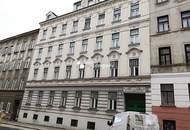 Stilvolle, elegante Altbauwohnung, zentral gelegen mit Gemeinschaftsgarten