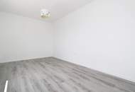 Helle, großzügig geschnittene 3-Zimmer Dachgeschoßwohnung mit Loggia!