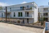 Urbaner Komfort im Obergeschoss: Helles 3-Zimmer-Heim mit Doppel-Balkon