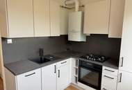 "Neu renovierte, 2-3 Zimmer - Wohnung + Loggia!"