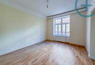 4-ZIMMER ALTBAUTRAUM AM KOLONITZPLATZ