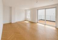 Exklusives Wohnen auf einer ganzen Etage – kernsanierter Stilaltbau mit zwei Balkonen und 6 Zimmer!