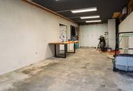 Baumeisterhaus in ökologischer Bauweise, Naturgarten, Photovoltaik