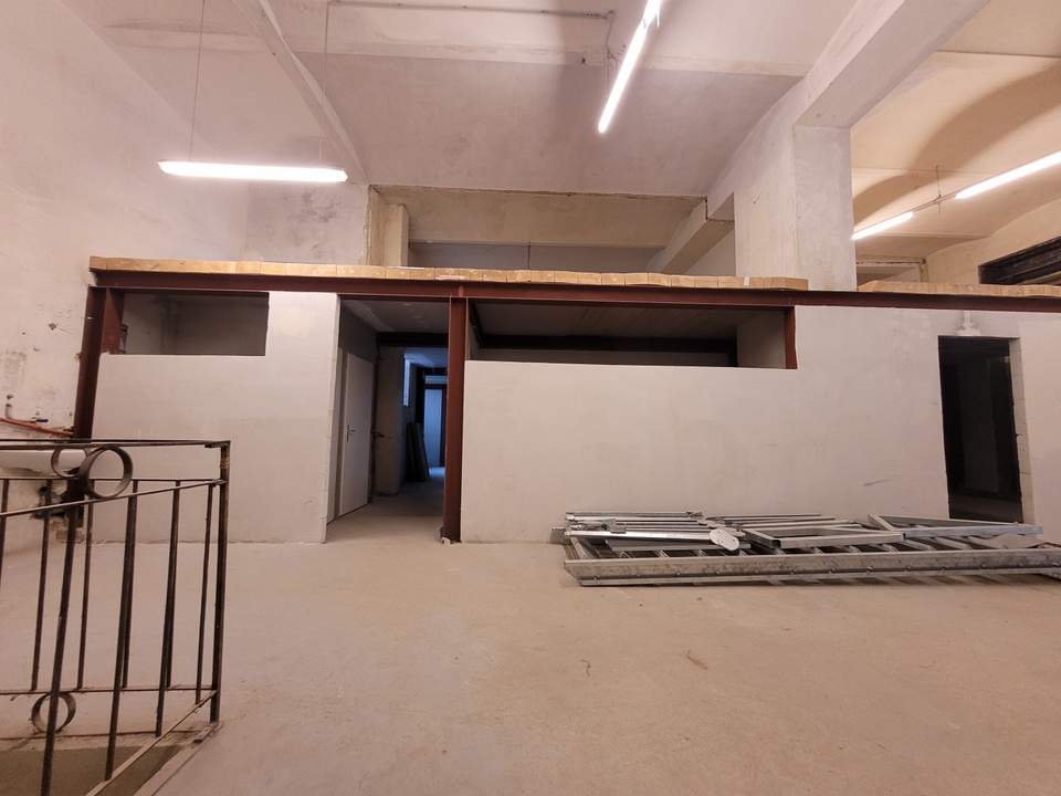 Branchenfreies Geschäftslokal/Büro mit Gestaltungsmöglichkeiten