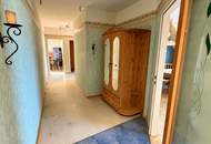 Eigentumswohnung mit ca. 88 m² Wohnfläche, Loggia mit Blick in den Garten und Tiefgaragenstellplatz!