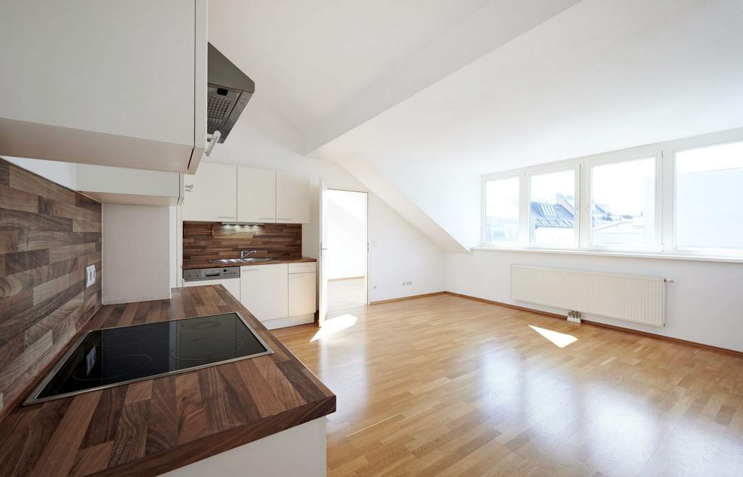 Sonnig, charmant, top Preis – 2-Zimmer-DG nahe Wienerberg