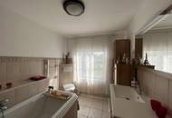 Haus mit Geschäftslokal und zwei Wohneinheiten