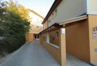 Kleines Büro im 1. Stock in repräsentativer Anlage am Stadtrand