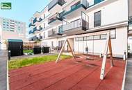 Bestlage am Wasser - direkt beim Hirschstettner Badeteich mit vermutlich der besten Aussicht Wiens! Ein Balkon zum Verlieben!