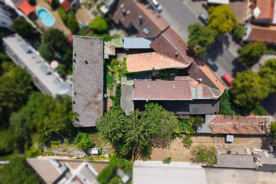 Großes Baugrundstück 1861m² in 1210 Wien – Top Lage, ideal für Ihr Projekt - Heuriger inklusive, Grund und Boden-kauf, 1.490.000,€, 1210 Wien 22., Donaustadt