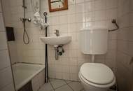 kleine 1-Zimmer Altbauwohnung mit Sanierungsbedarf