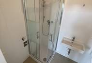 Erstbezug! Helle 2-Zimmer Wohnung mit Parkett und neuer Einbauküche