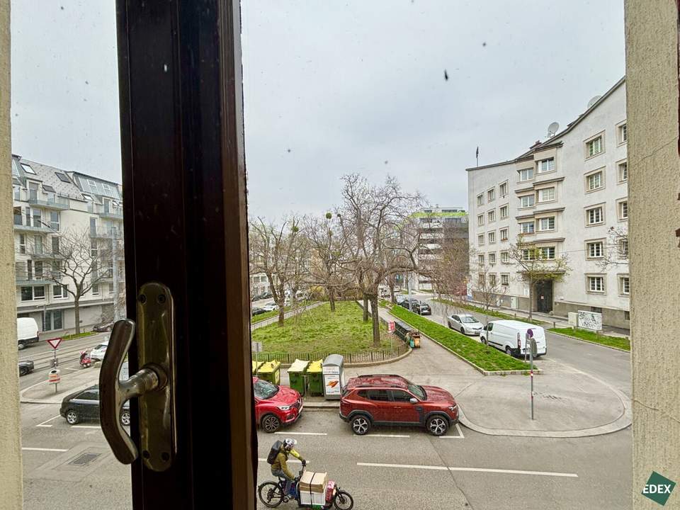 Sanierungsobjekt: 2 Zimmer Wohnung beim Erich-Auer-Park, 1140 Wien