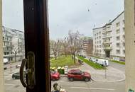 Sanierungsobjekt: 2 Zimmer Wohnung beim Erich-Auer-Park, 1140 Wien