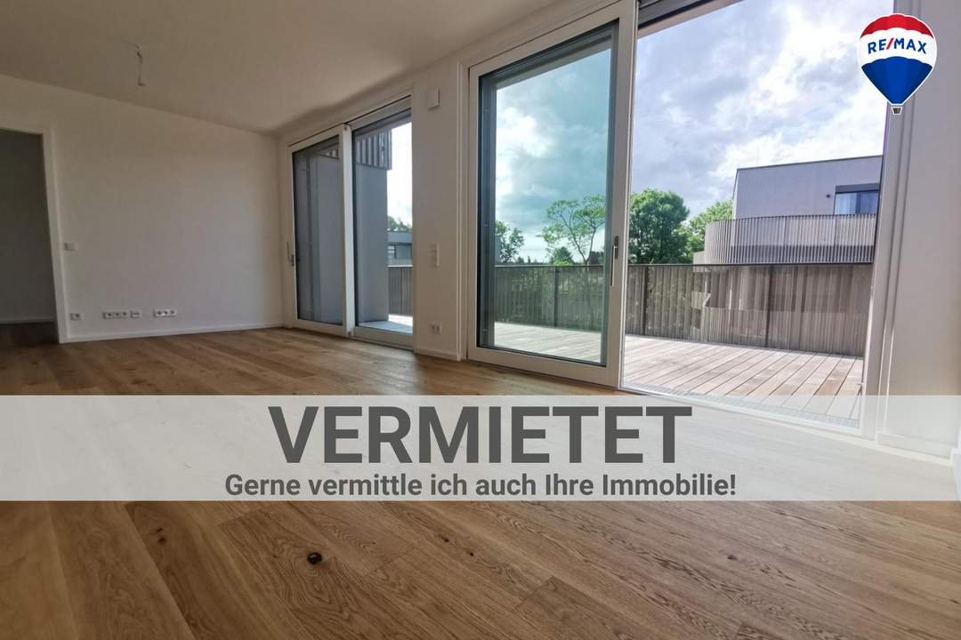 Grünlage mit schönem Ausblick und sogar Tiefgarage inkludiert. 3 Zimmer mit Terrasse.