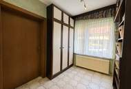 ***Schmuckes Einfamilienhaus in ruhiger Siedlungslage – Pool, Sauna, Werkstatt & großes Nebengebäude***
