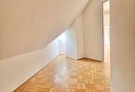 Traumhafter Weitblick! Dachgeschoßwohnung in Grünruhelage!