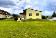 Freistehender Bungalow auf großem Grundstück!