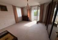 Ein-/Zweifamilienhaus mit Wellnessbereich in ruhiger Aussichtslage am Weinberg