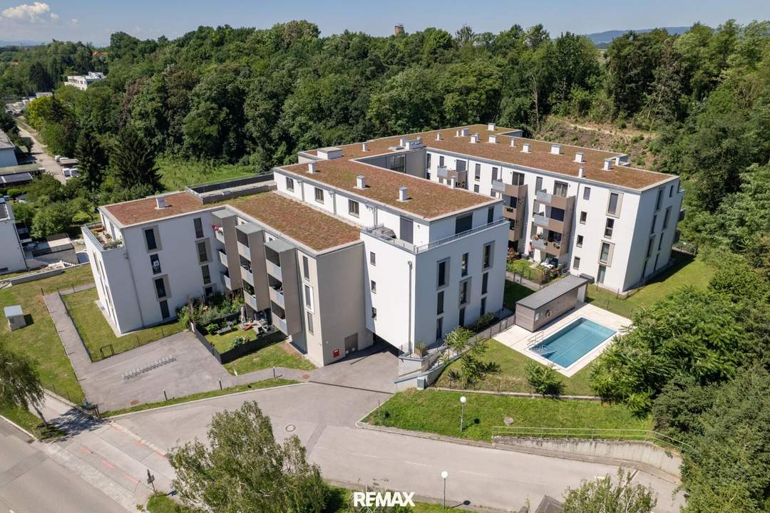 Exklusive 4-Zimmer-Neubauwohnung mit Pool, Panorama-Dachterrasse &amp; Blick über St. Pölten