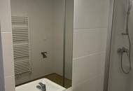Moderne 2-Zimmer-Dachgeschosswohnung mit Komplettküche, Balkon und Kellerabteil / ALF52 3-15
