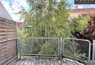| CHARMANTE 2-ZIMMER-WOHNUNG MIT SONNIGEM BALKON | GRÜN- & SCHLOSSBERGBLICK | ca. 44,1m² | 2.OG | IDEALE LAGE