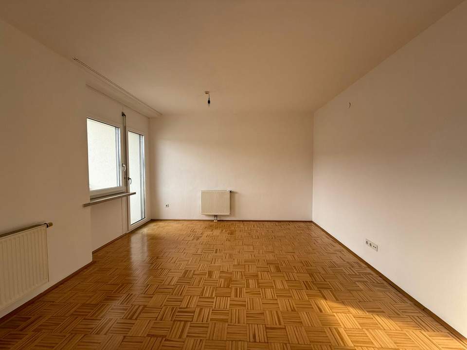 Helle 2-Zimmer-Wohnung mit Balkon