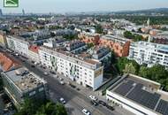 Neubau, großer Innenhof-Balkon und top Ausstattung! Modernes Wohnen mit der Straßenbahn 26 vor der Tür und S-Bahn in Gehweite!