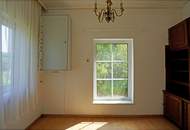 Süßes Haus auf großem Grund in Top-Aussichtslage