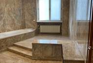 Repräsentative Altbauetage mit Terrasse