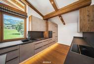 „Ankommen. Durchatmen. Bleiben. – Ihr Chalet in Aurach“