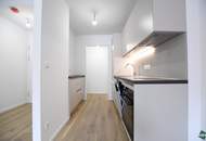 Erstbezug nach Sanierung: Schöne 2 Zimmer-Wohnung mit separater Küche