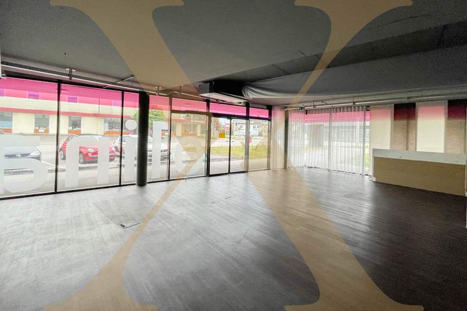 Neuwertige Geschäftsfläche in frequentierter Lage mit Parkmöglichkeiten nahe der Trauner Kreuzung zu vermieten!, Gewerbeobjekt-miete, 4.532,10,€, 4050 Linz-Land