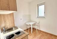 | MÖBLIERTE &amp; HELLE KLEINWOHNUNG | 1 ZIMMER inkl. MINI-KÜCHE | 2. OBERGESCHOSS | CA. 27m²